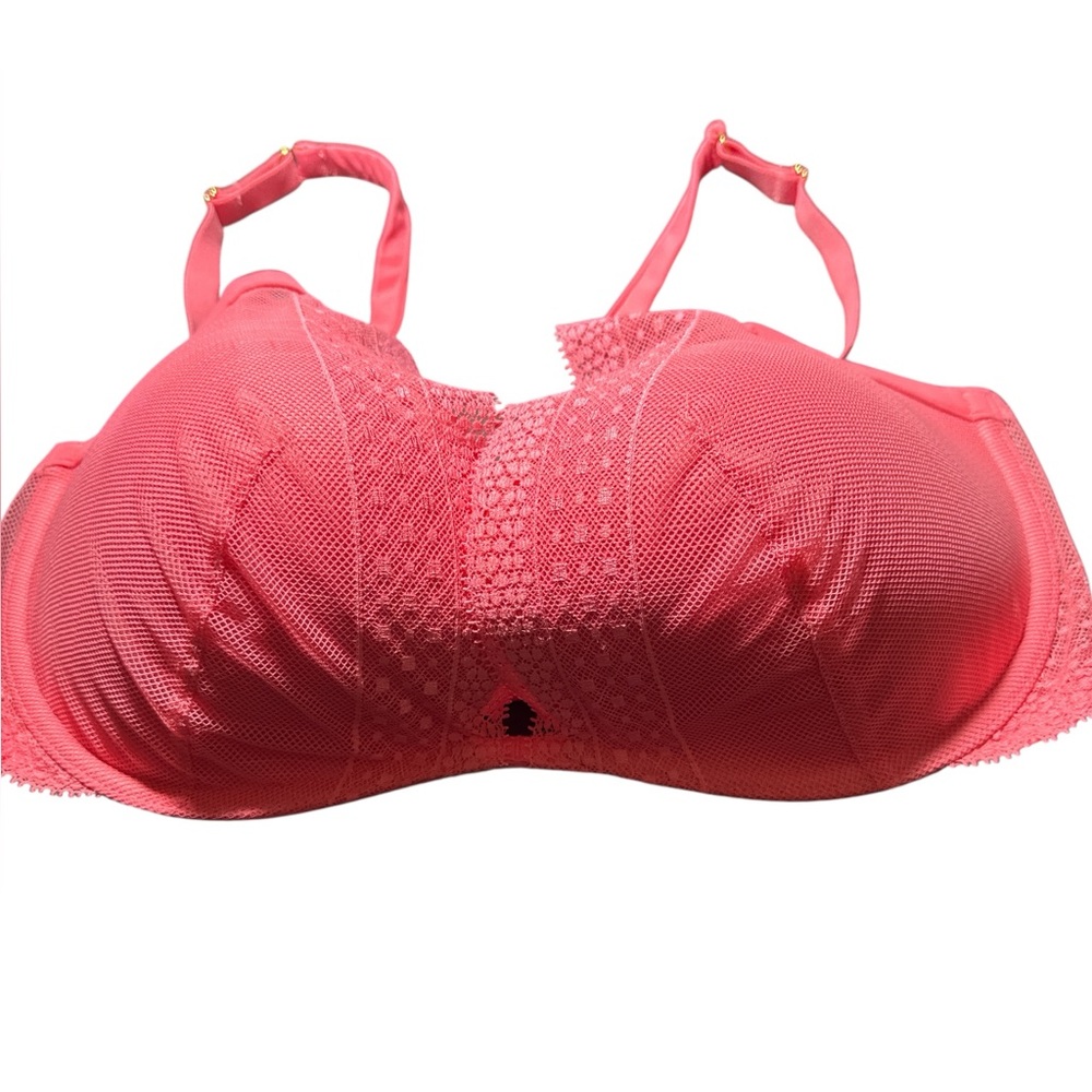 Victoria’s Secret Vibrant Pink Plunge Plongeant Lace Bra Size 36 DD